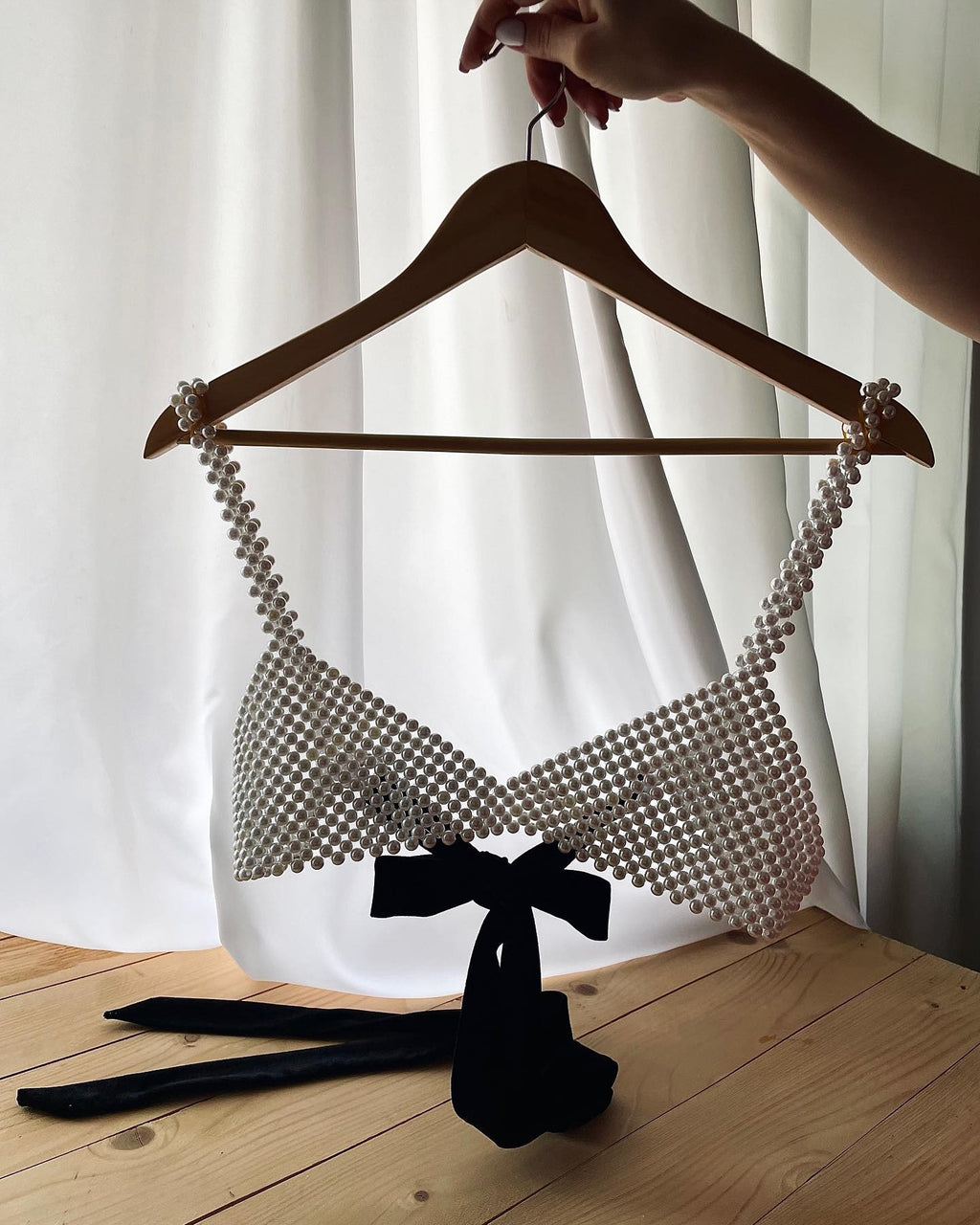 Adjustable pearl bralette back detail